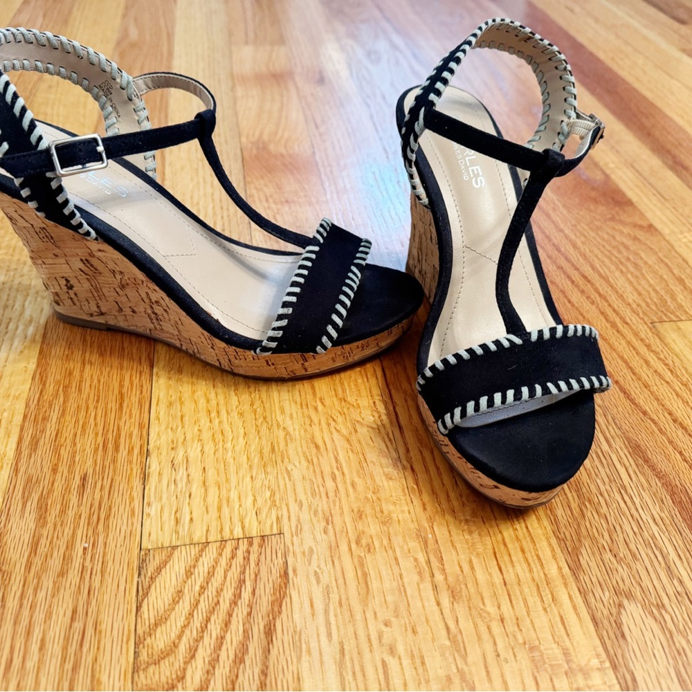 Charles by Charles David Navy Suede T-Strap Wedge Sandals with Light Blue Trim